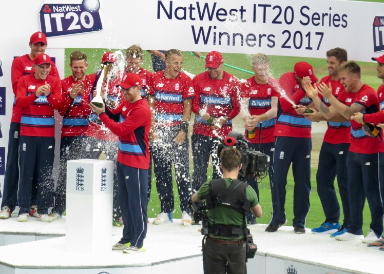 fullsizeoutput_5a4fc